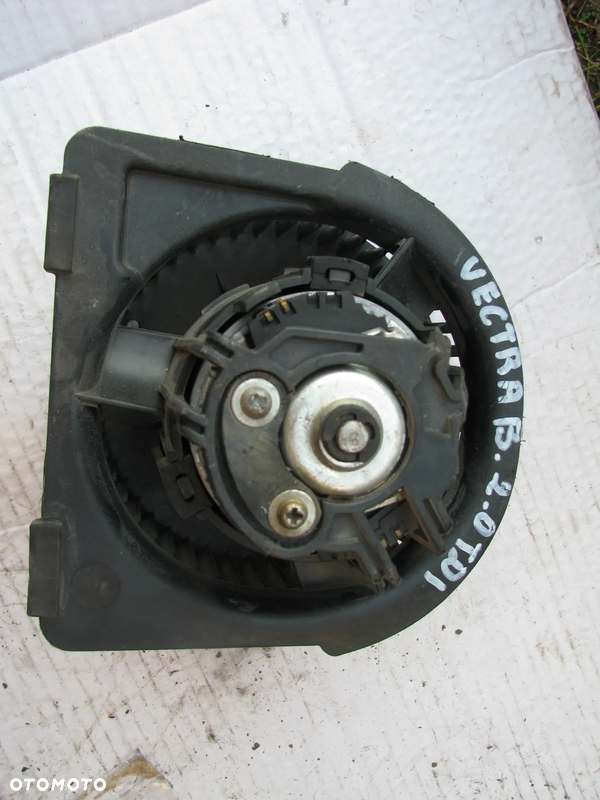 DMUCHAWA NAWIEWU WENTYLATOR OPEL VECTRA B