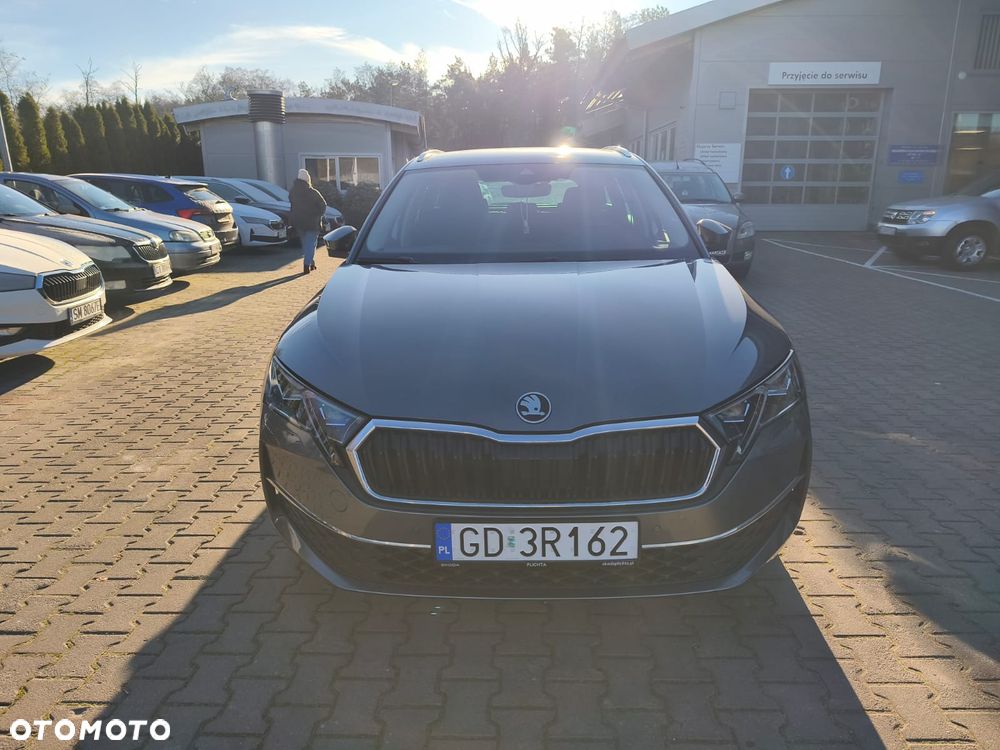 Skoda Octavia 2.0 TDI Selection DSG - 2