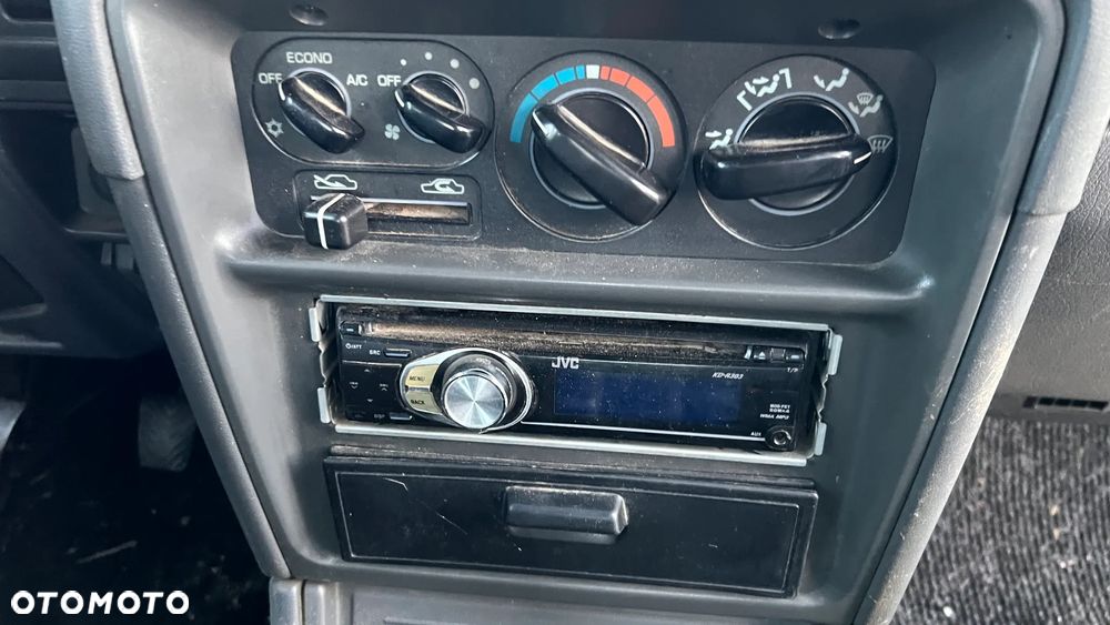 Mitsubishi Pajero - 18