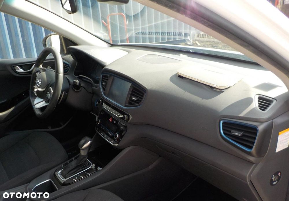 Hyundai IONIQ - 21