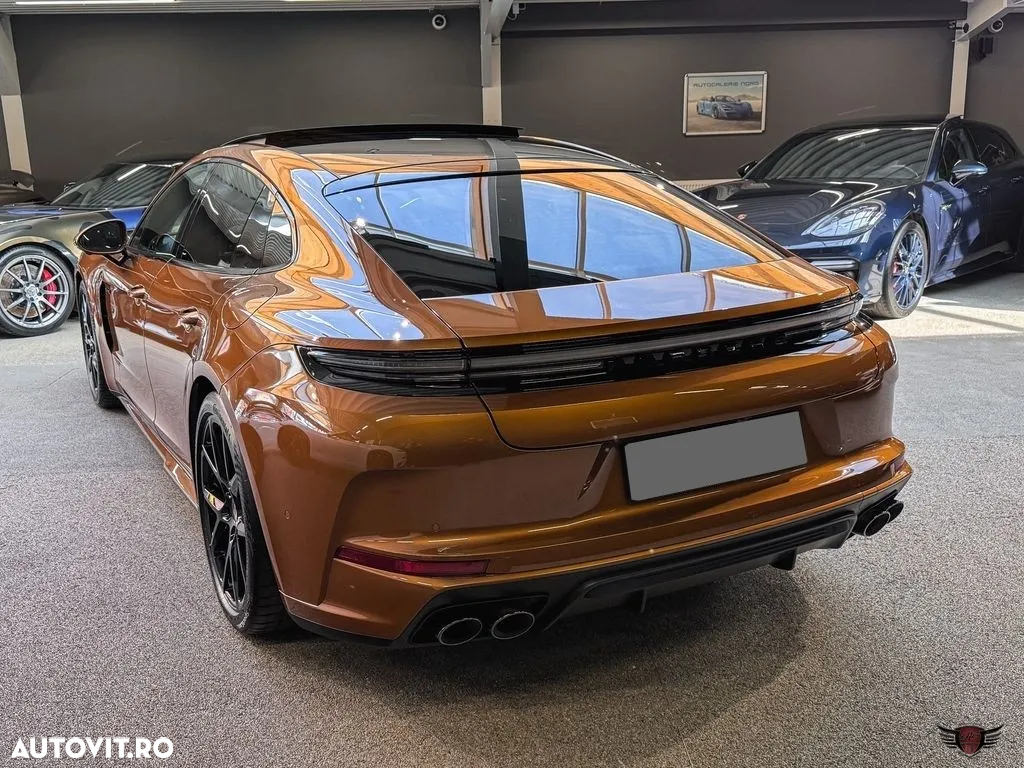 Porsche Panamera 4 E-Hybrid - 11