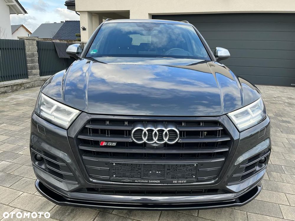 Audi SQ5 - 5