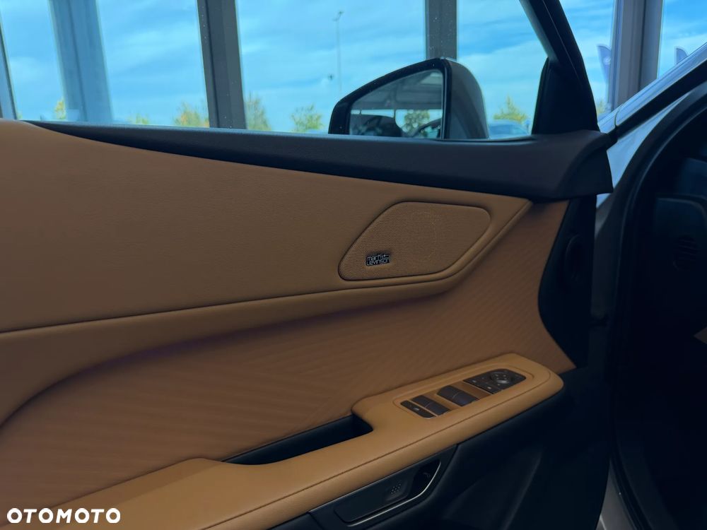 Lexus ES - 18