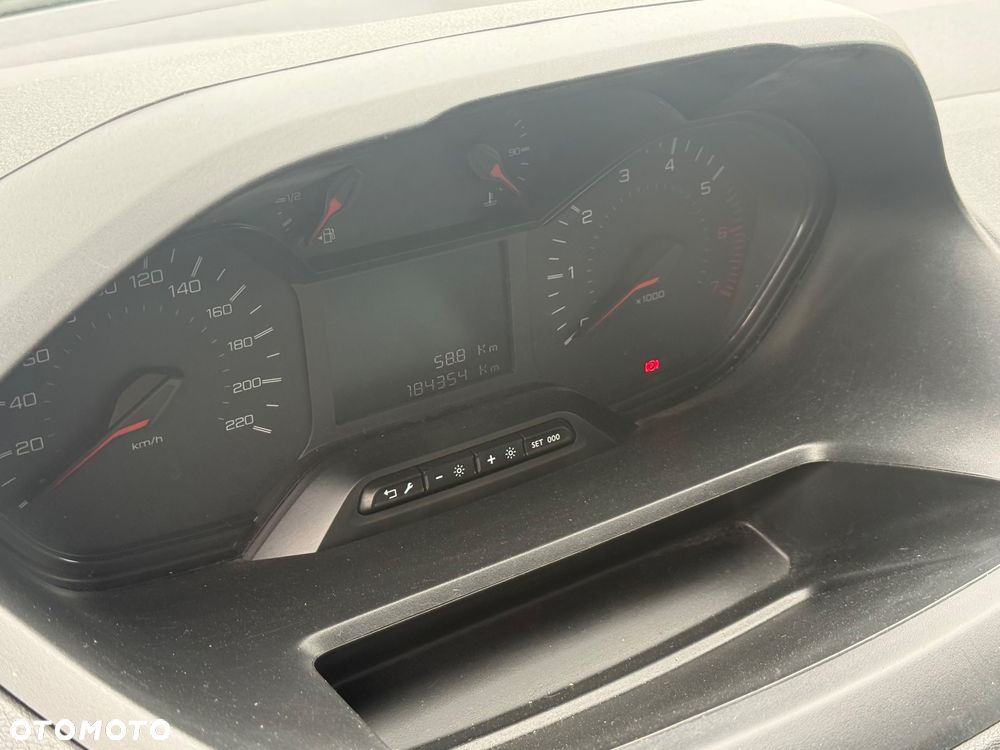 Peugeot Partner - 10