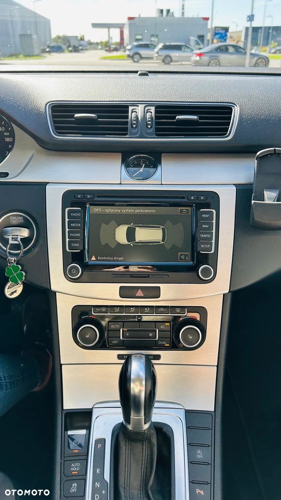 Volkswagen Passat 2.0 TDI DPF DSG Highline - 19