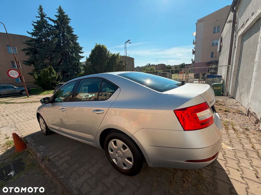 Skoda Octavia 1.6 TDI Active - 14