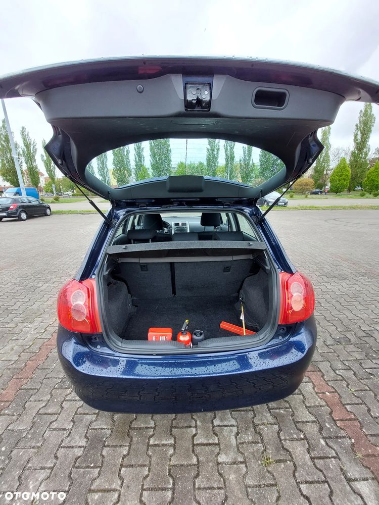 Toyota Auris 1.6 VVT-i Sol - 11