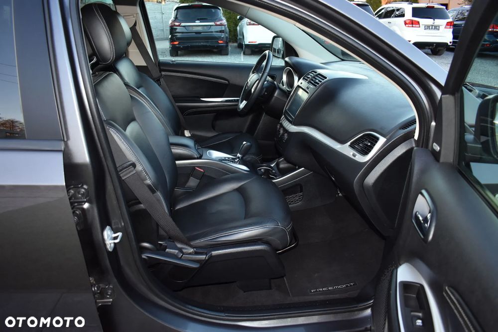 Fiat Freemont 2.0 Multijet 16V DPF Automatik Allrad Black Code - 31