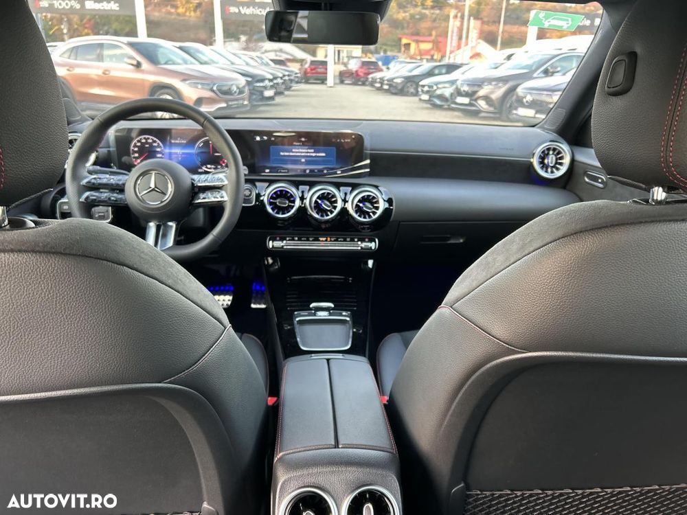 Mercedes-Benz A 250 e Sedan 8G-DCT AMG Line - 15