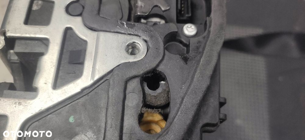 KR ZAMEK DRZWI PRAWY PRZÓD BMW 3 E90 E91 4389474 - 3