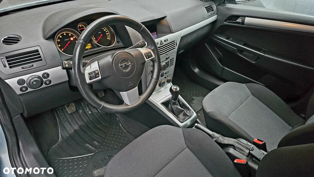 Opel Astra 1.6 Innovation - 19