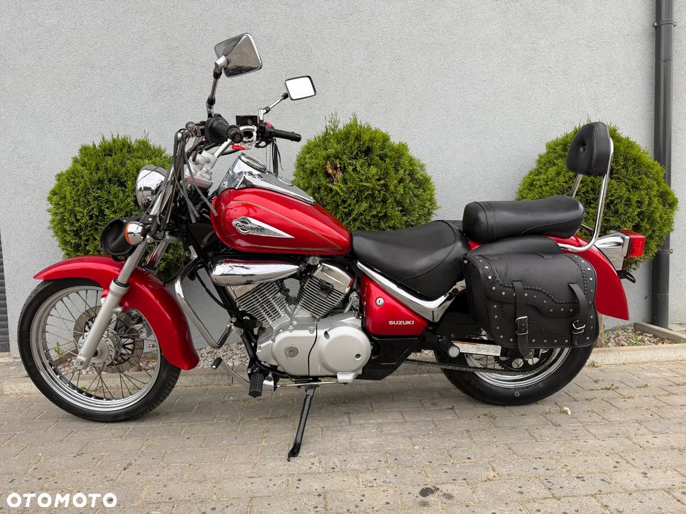 Suzuki Intruder - 5