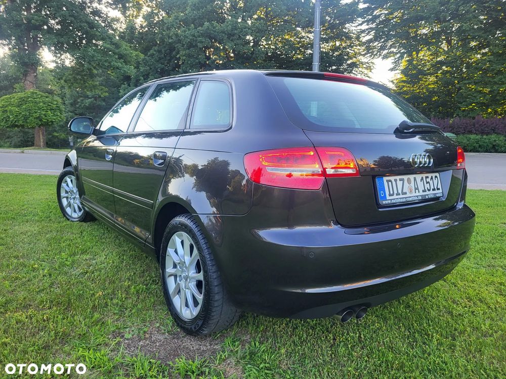 Audi A3 Sportback 1.4 TFSI Ambiente - 2