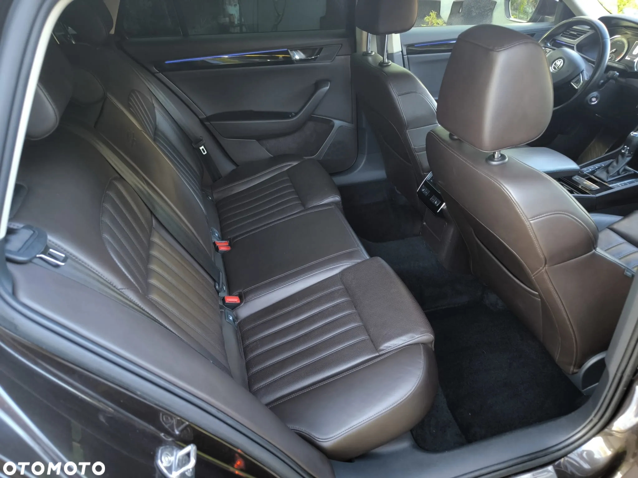 Skoda Superb 2.0 TDI 4x4 L&K DSG - 21