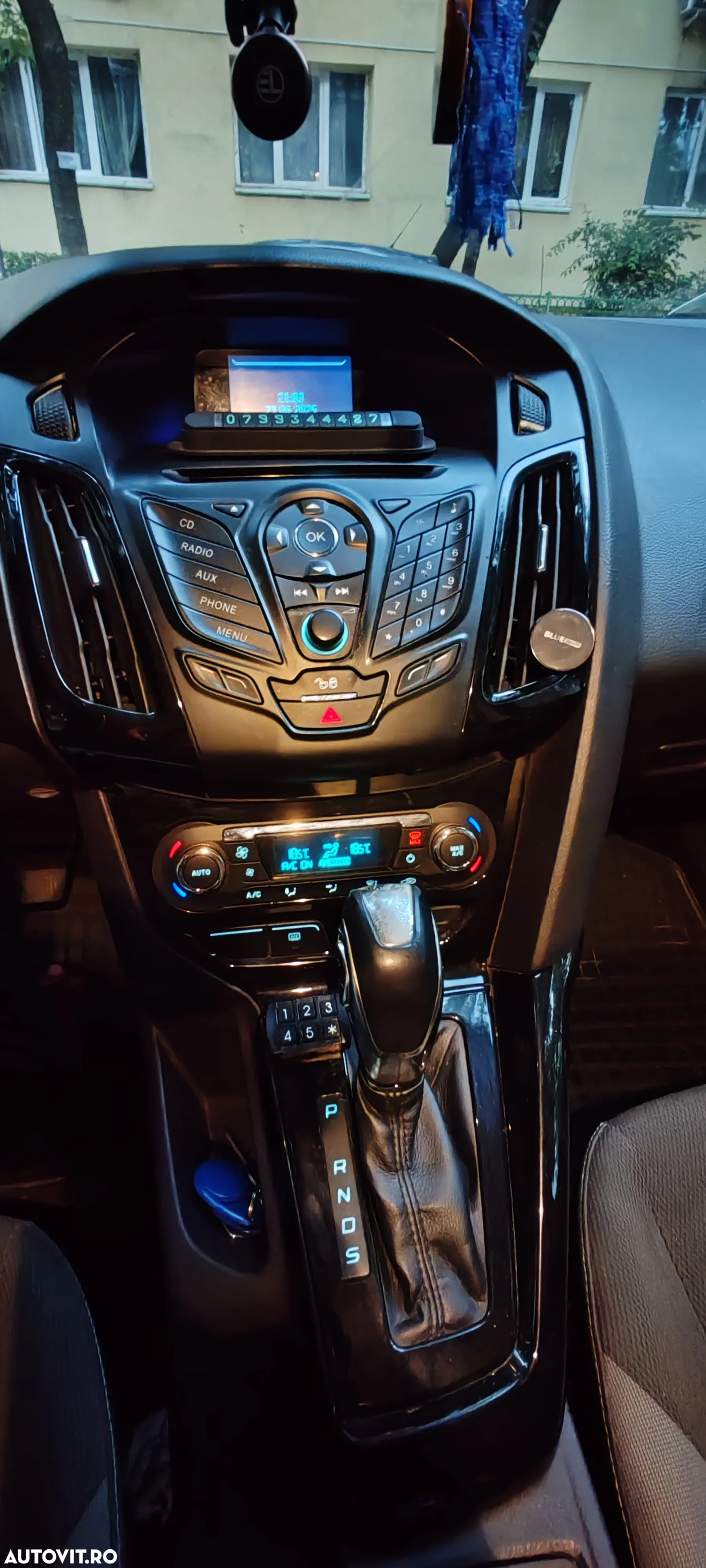 Ford Focus 1.6 Ti-VCT Powershift Sport - 6