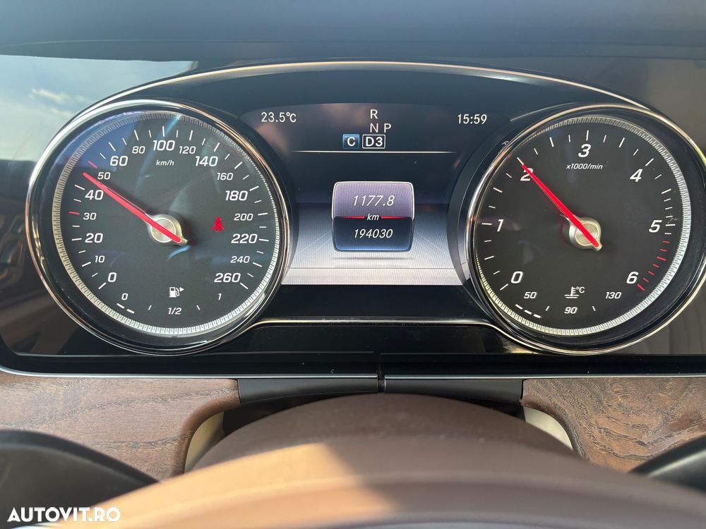 Mercedes-Benz E - 8