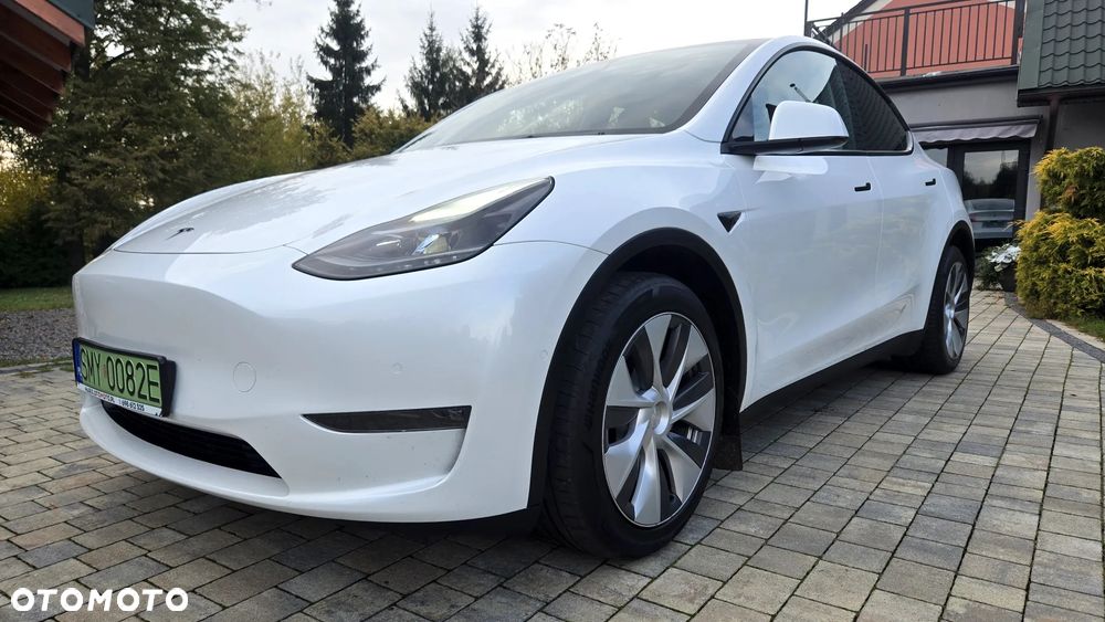 Tesla Model Y Long Range Dual Motor AWD - 3