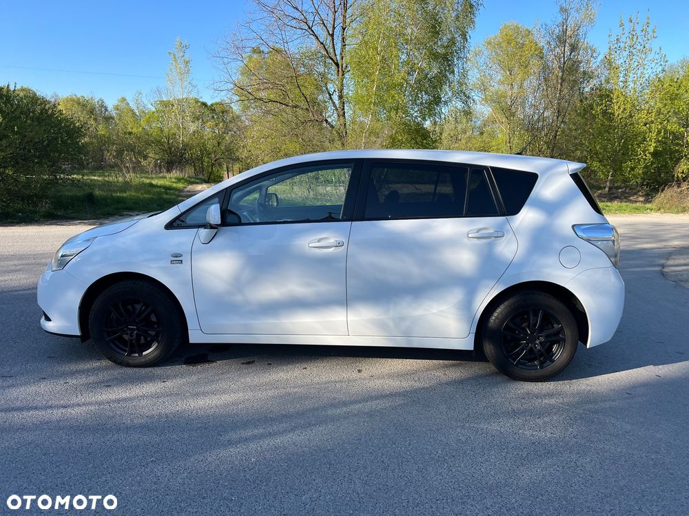Toyota Verso 1.8 5-Sitzer Executive - 24