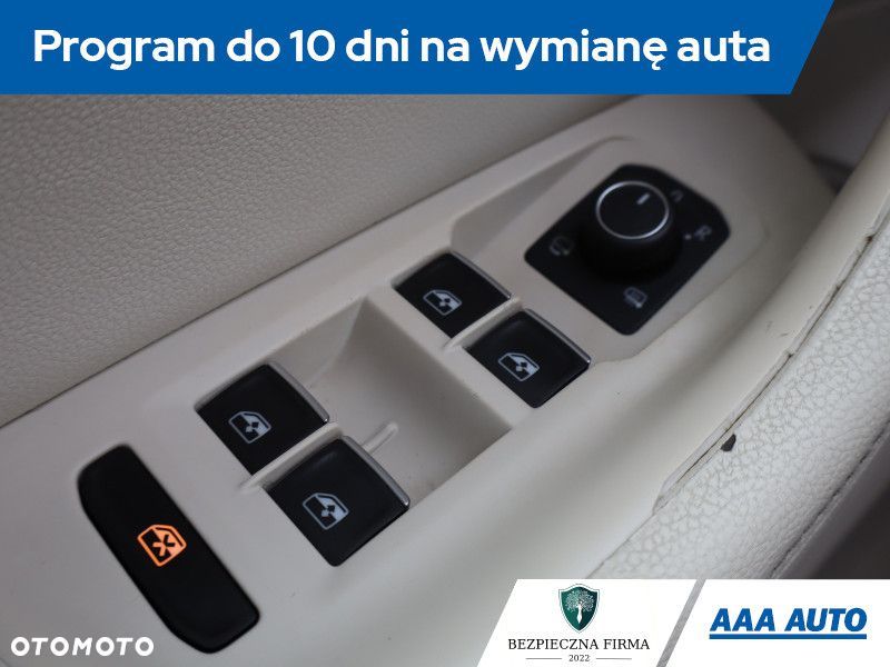 Volkswagen Passat - 20