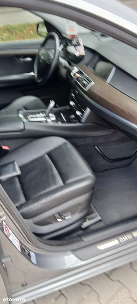 BMW Seria 5 530d xDrive - 12