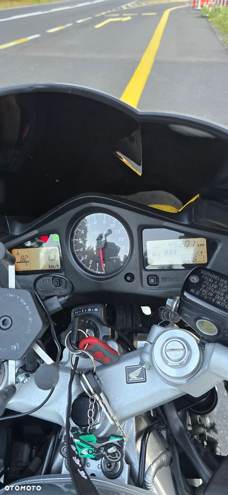 Honda VFR - 8