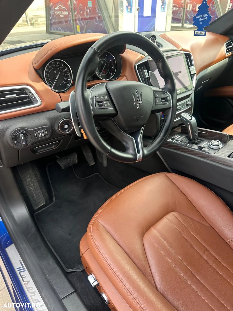 Maserati Ghibli - 15