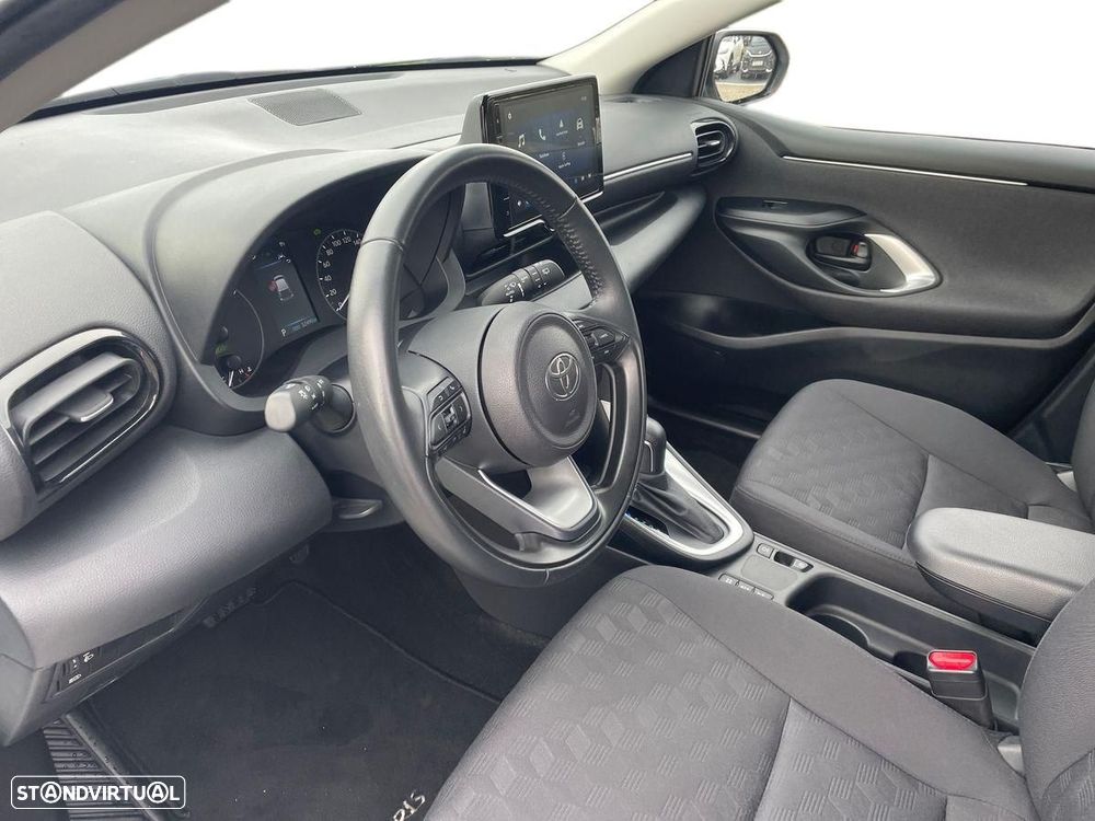Toyota Yaris - 12