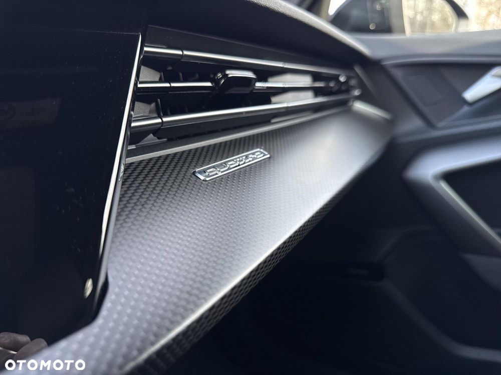Audi RS3 Limousine - 22