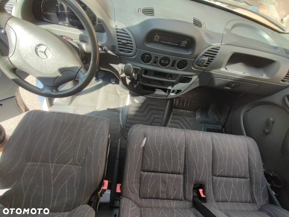 Mercedes-Benz Sprinter 413 - 21