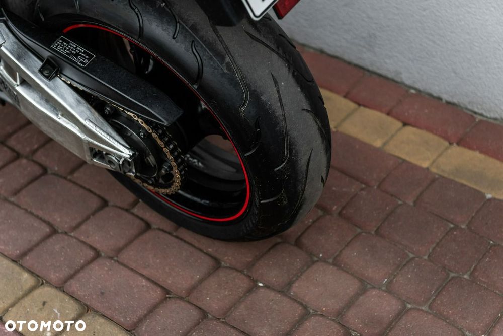 Honda CBR - 8