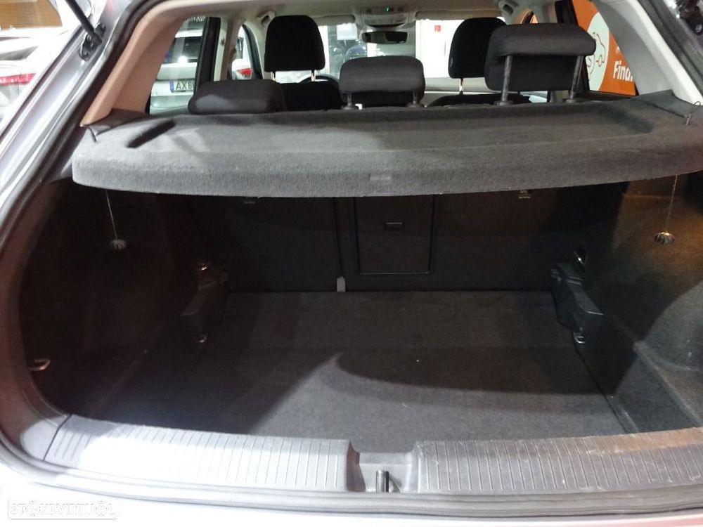 VW T-Roc 1.0 TSI Urban - 24