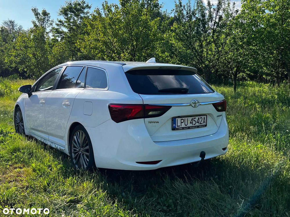 Toyota Avensis - 4