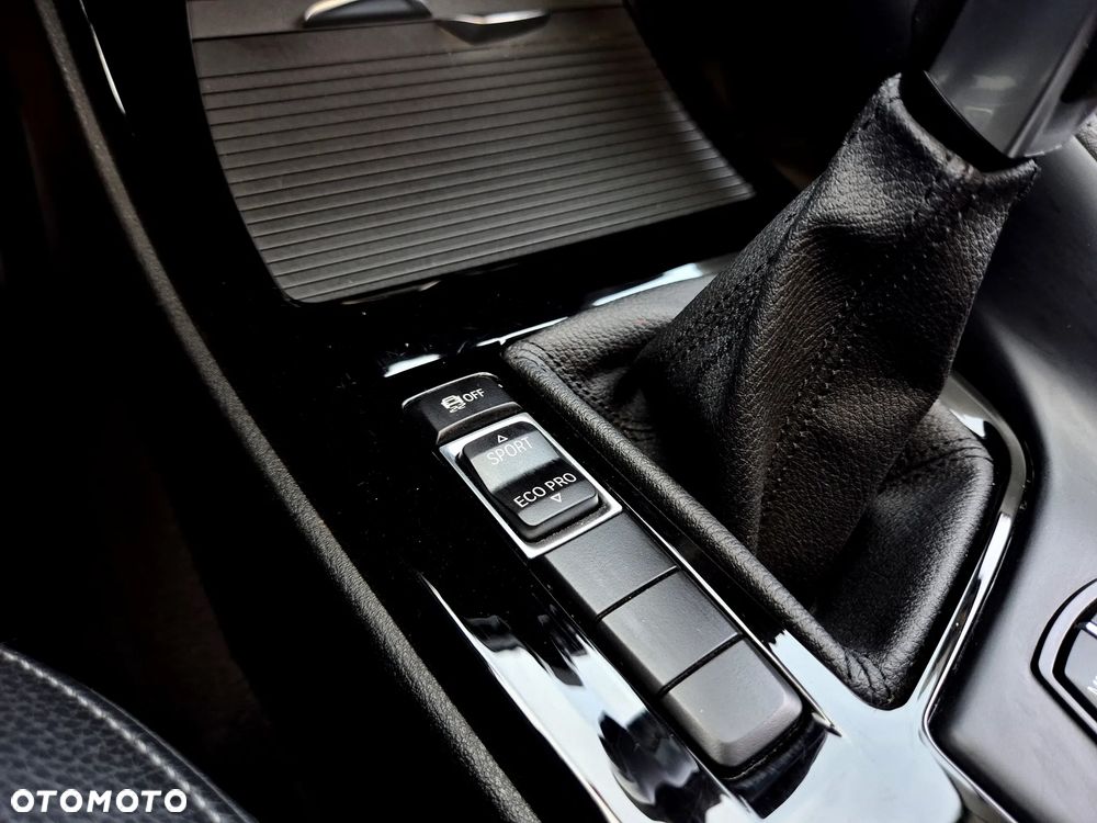 BMW X1 sDrive18d xLine - 21