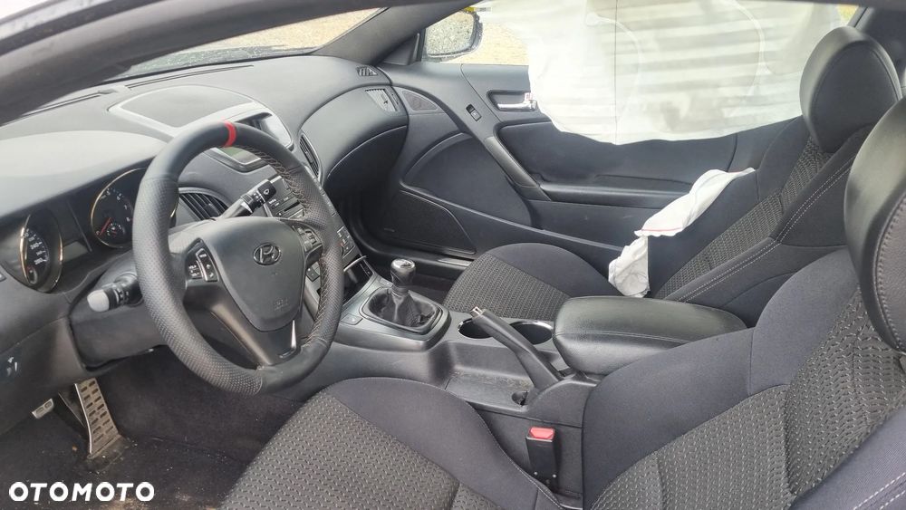 Hyundai Genesis - 19