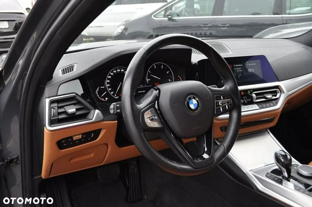 BMW Seria 3 330d Luxury Line - 12