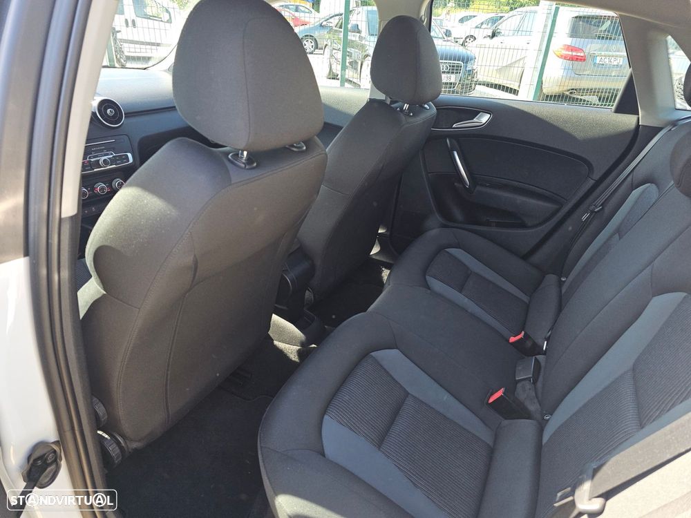 Audi A1 Sportback 1.4 TDI Sport S tronic - 19