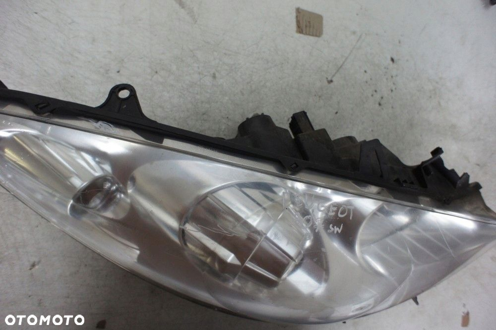 PEUGEOT 307 SW LAMPA PRAWY PRZÓD - 3