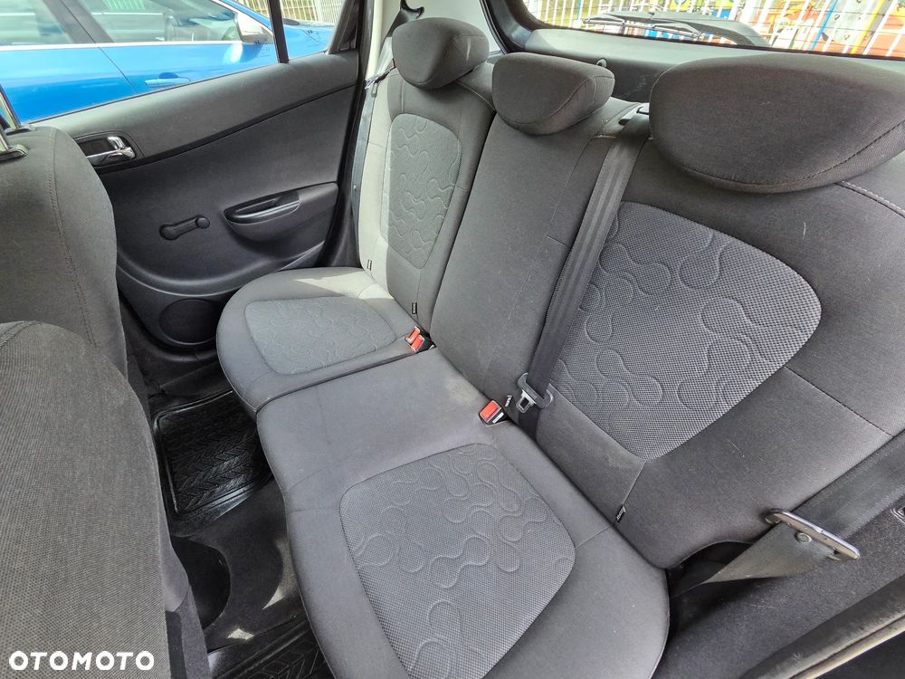 Hyundai i20 1.2 UEFA EURO 2012 Edition - 20