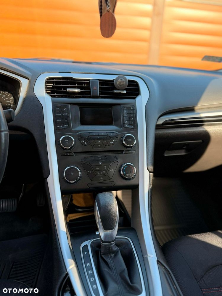 Ford Mondeo - 8