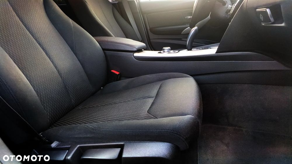 BMW Seria 3 318d Edition Luxury Line Purity - 20