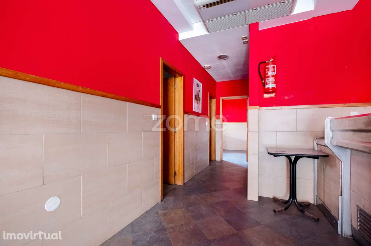 Loja de comércio e serviços para arrendamento - Pedrouços, Maia - Grande imagem: 5/16