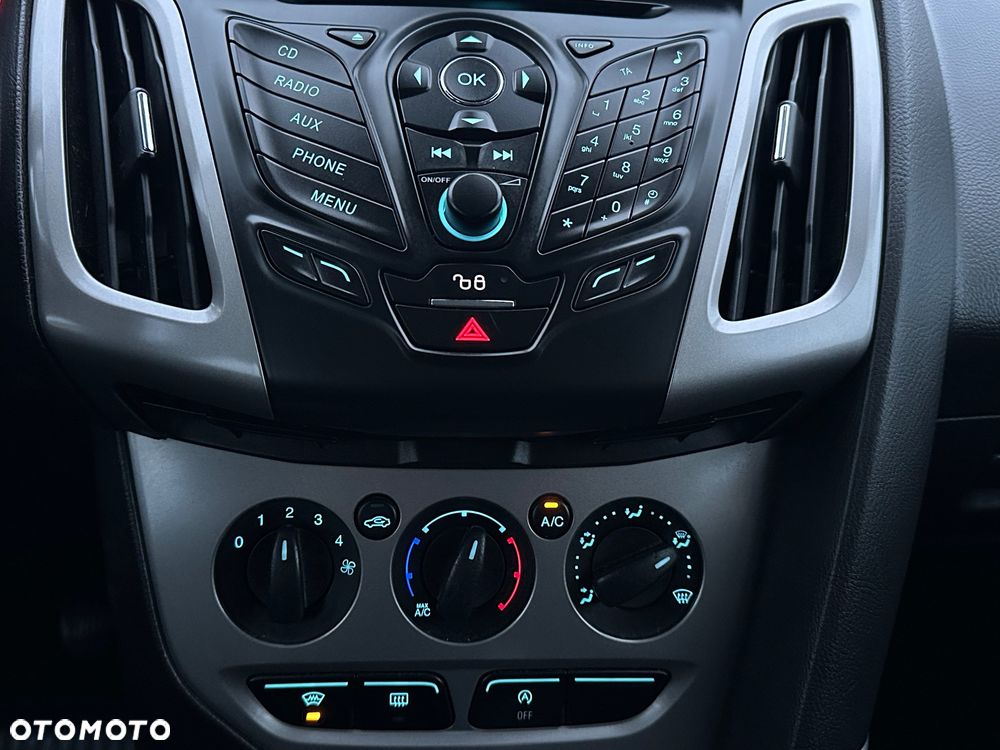 Ford Focus 1.6 EcoBoost Edition - 12