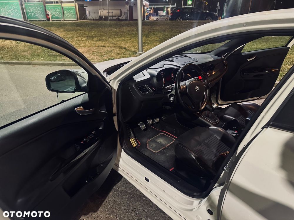 Alfa Romeo Giulietta 2.0 JTDM Distinctive - 12