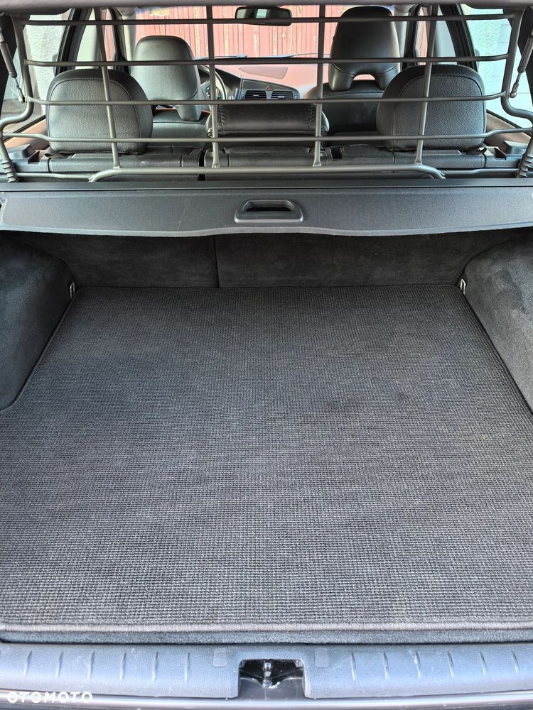 Volvo V70 D5 AWD Automatik - 16