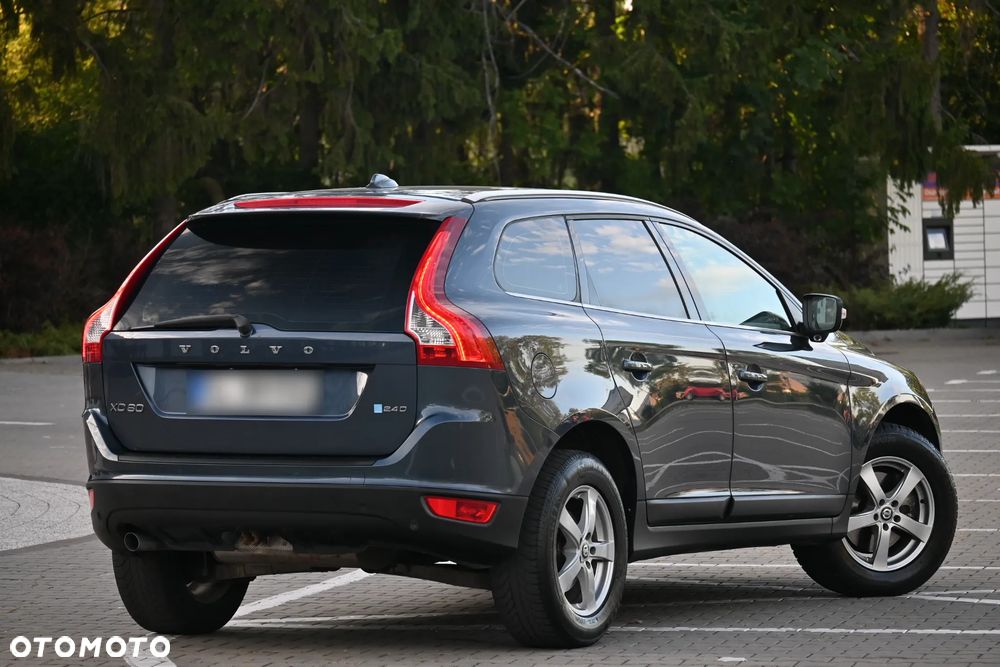 Volvo XC 60 2.4D DRIVe - 11