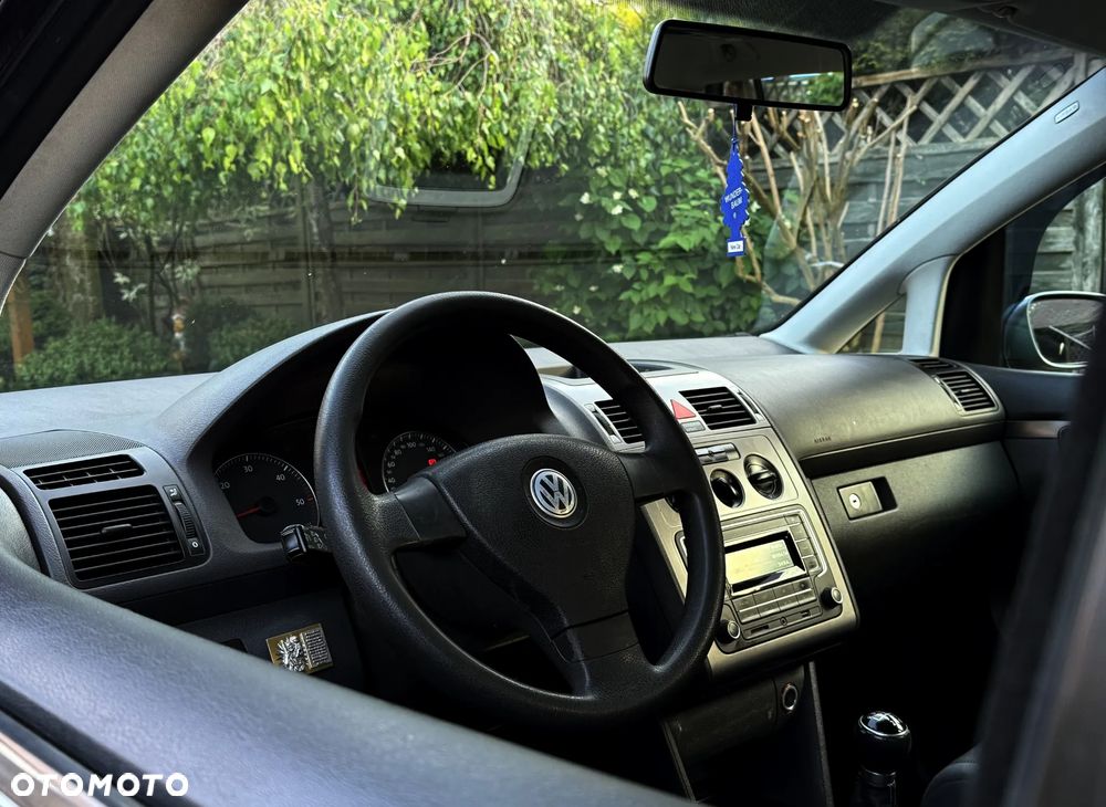 Volkswagen Touran 1.9 TDI Conceptline - 19