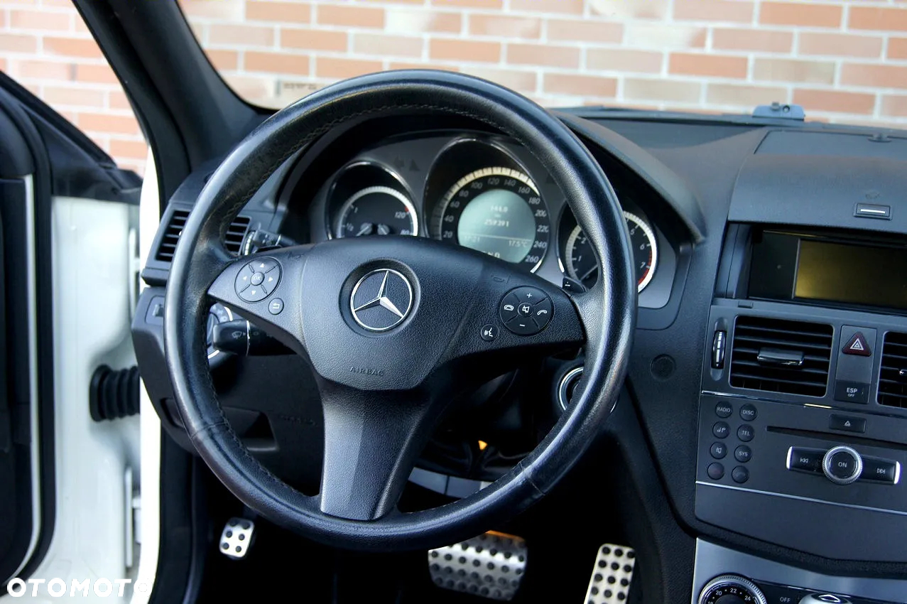 Mercedes-Benz Klasa C 180 T Kompressor Automatik Avantgarde - 16