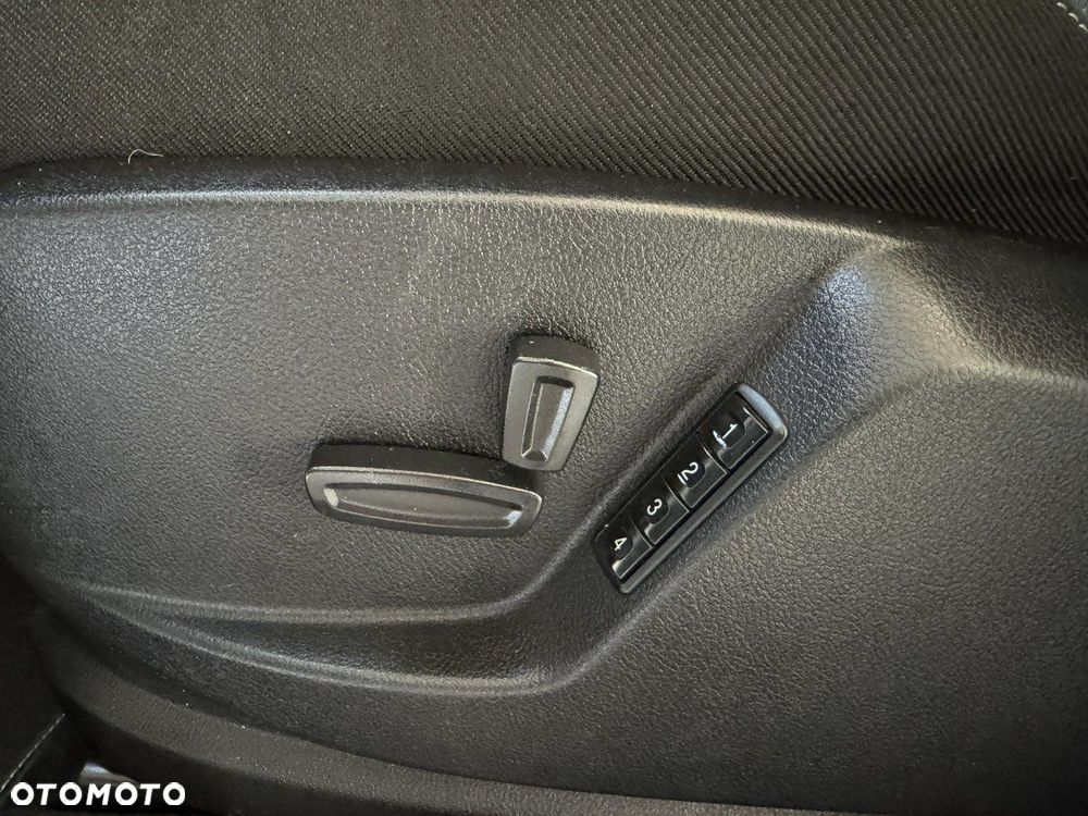 Ford S-Max 2.0 TDCi DPF Titanium X - 19