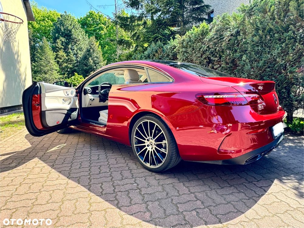 Mercedes-Benz Klasa E 220 d 4-Matic 9G-TRONIC - 16