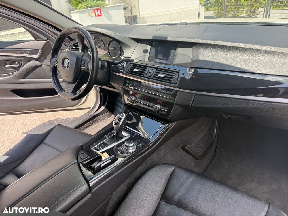 BMW Seria 5 525d Sport-Aut. - 7